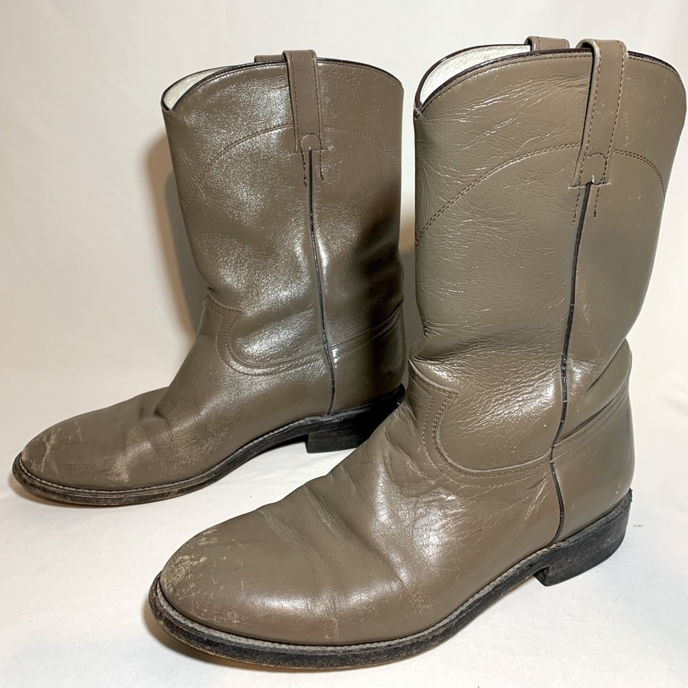 Cowtown size 9 Men’s Basic Roper pull on boots made in Mexico